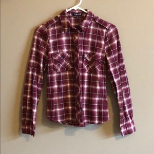 Timing burgundy flannel women’s S